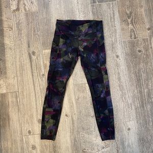 Lululemon pant size 8 patterned